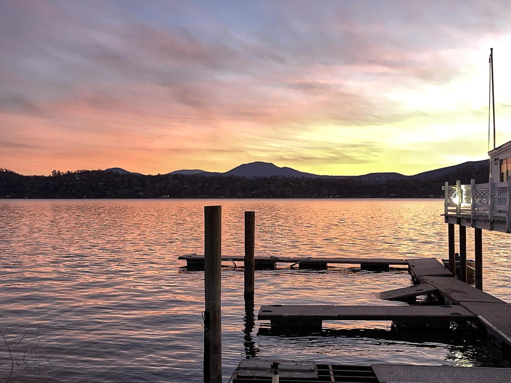 Omeo Clearlake Oaks Glenhaven Esterno foto
